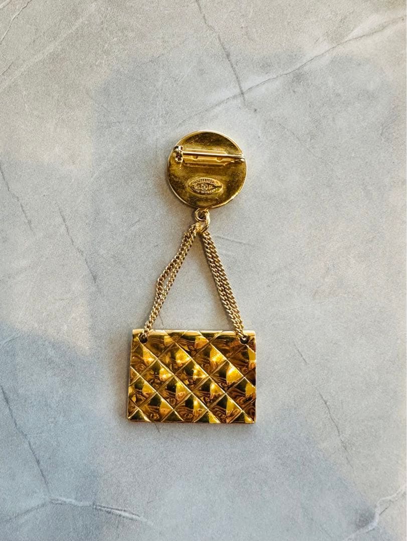 【美品】CHANEL シャネル　ココマーク　マトラッセバック ゴールド ブローチ