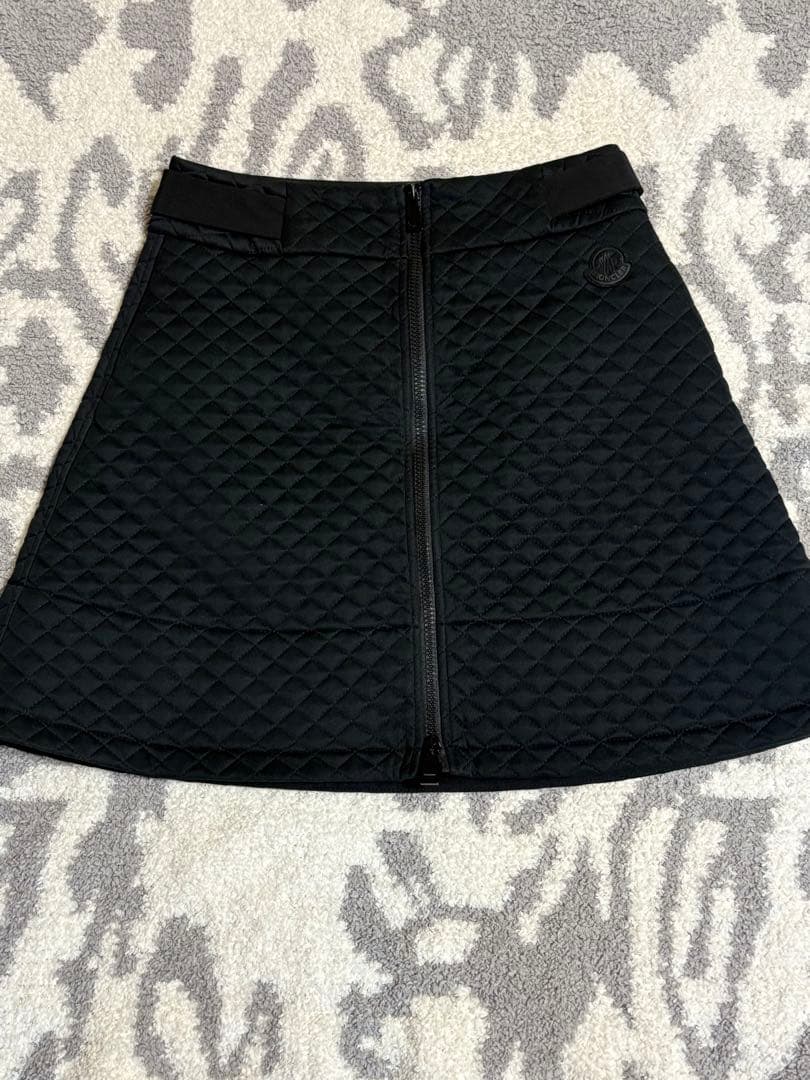 モンクレール　スカート キルティング　黒　xs