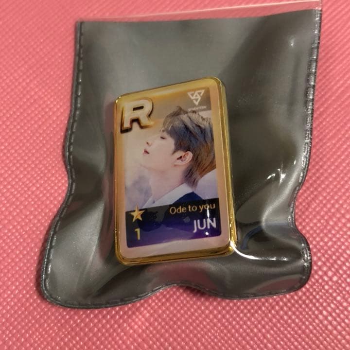 seventeen super star pledis 公式 ピンバッジ ジュン