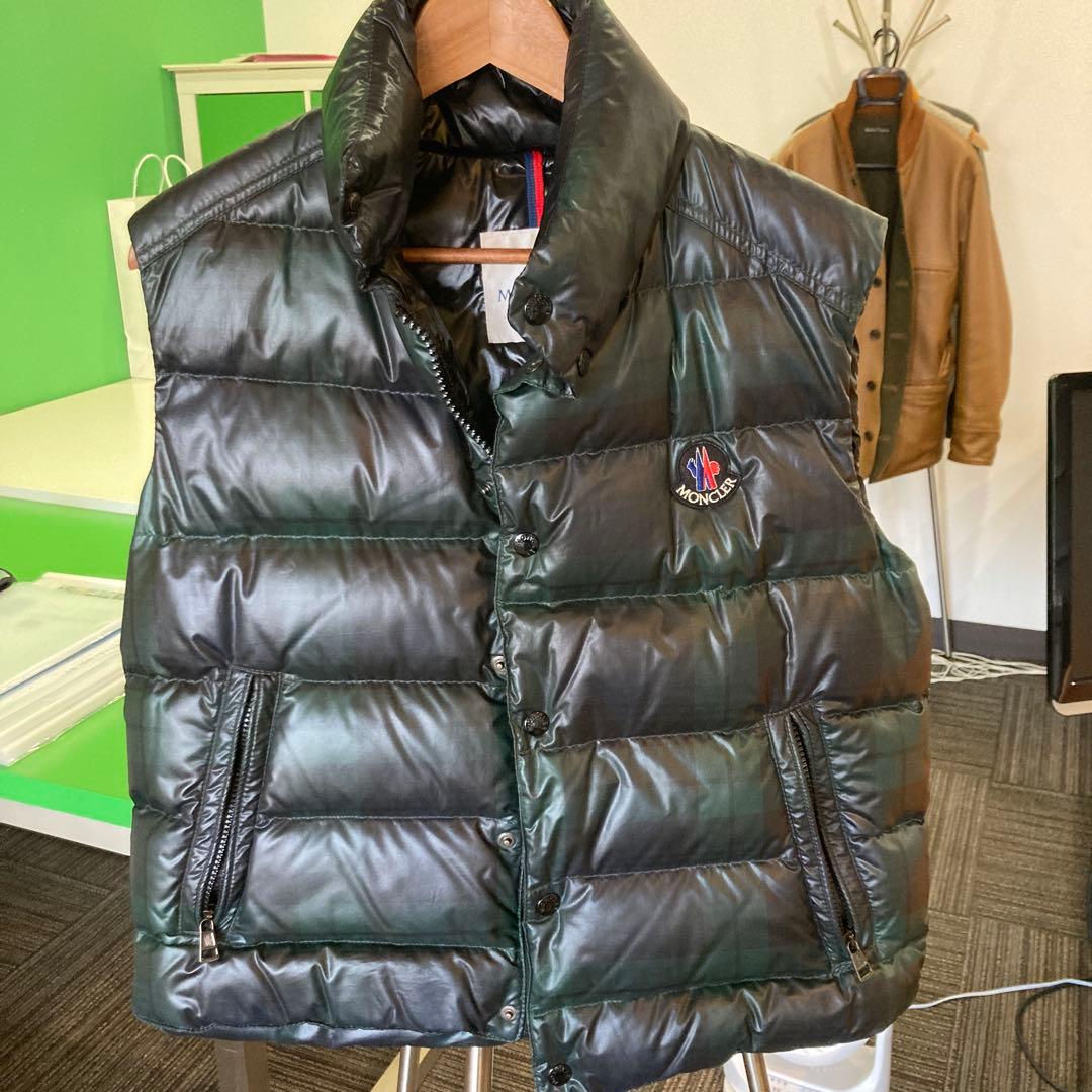 MONCLER ダウンベスト ダークグリーン