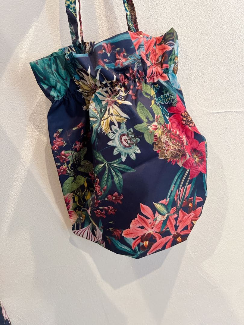 パラディソーレ　レインコート　定価3万円以上