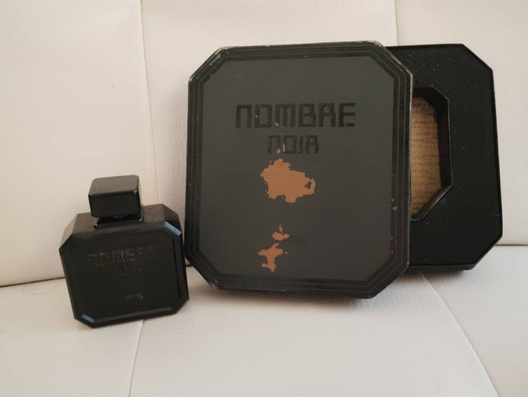 ノンブルノワール パルファム 15mL NOMBRE NOIR　箱、説明書付き