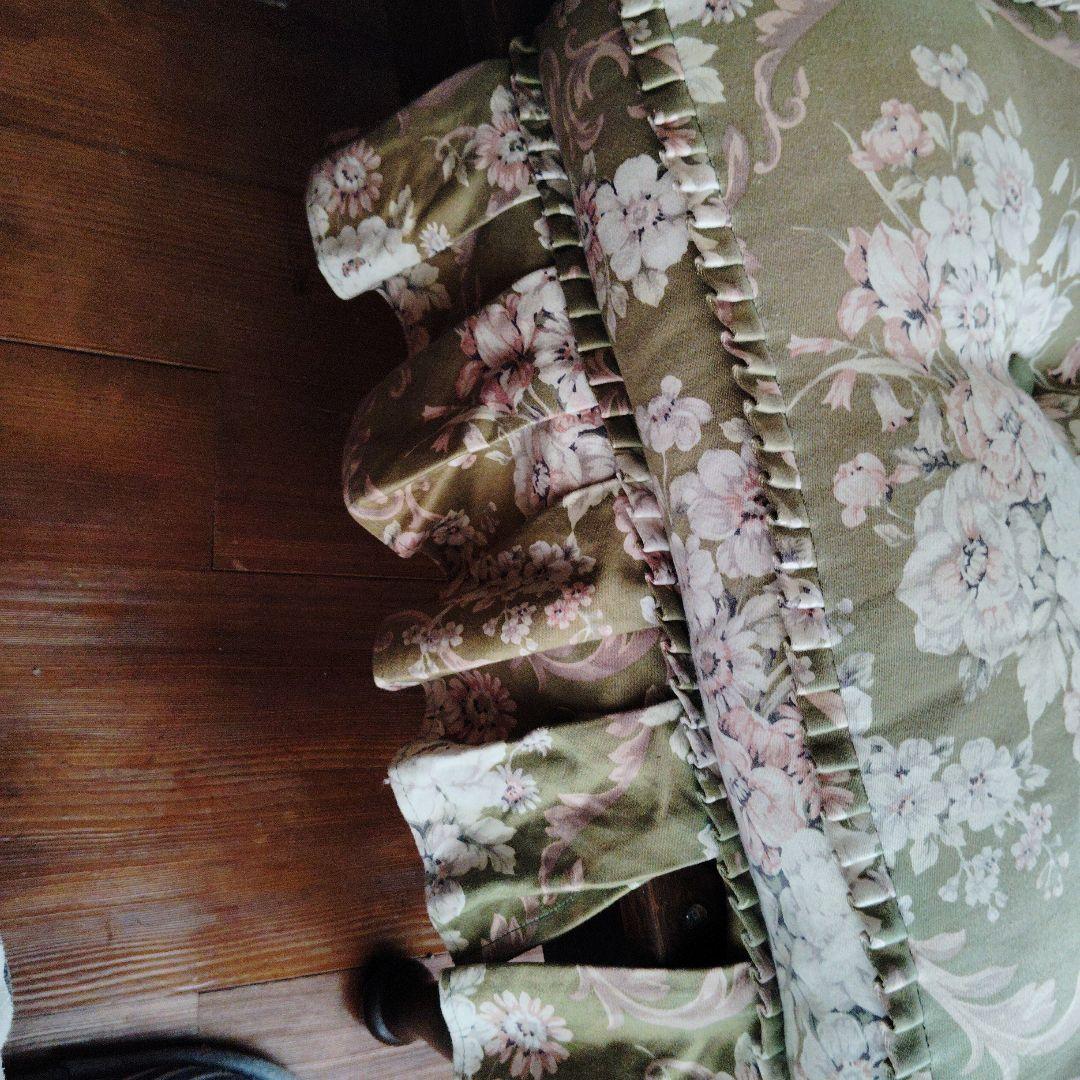 オリジナルクラシックソファオリーブグリーン 花柄 フリル付き