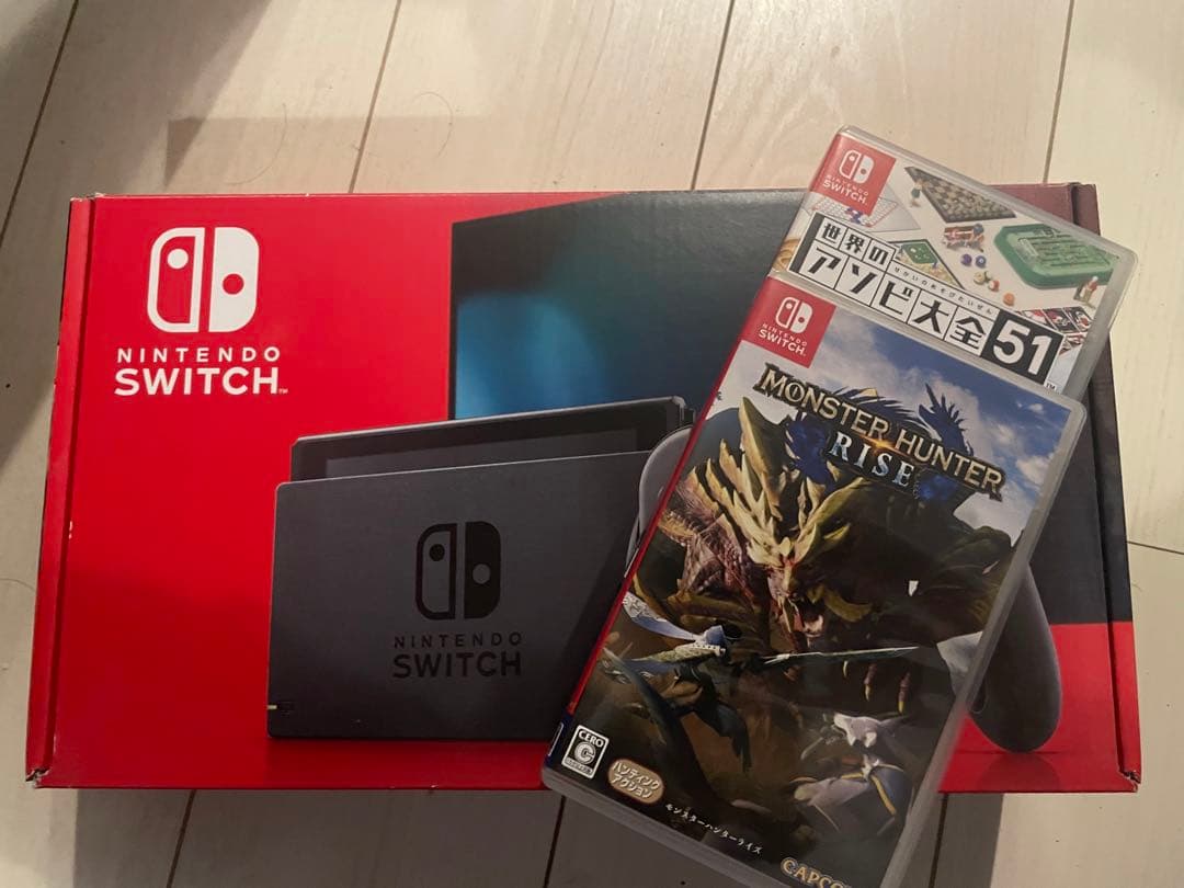 Nintendo Switch + モンハンRise付き128Gカード付きおまけ
