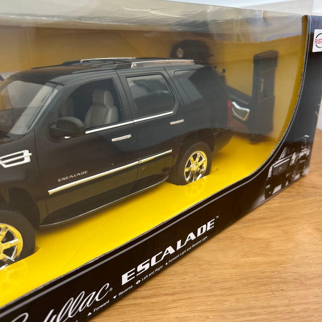 Cadillac Escalade R/C 1/14スケール 未使用