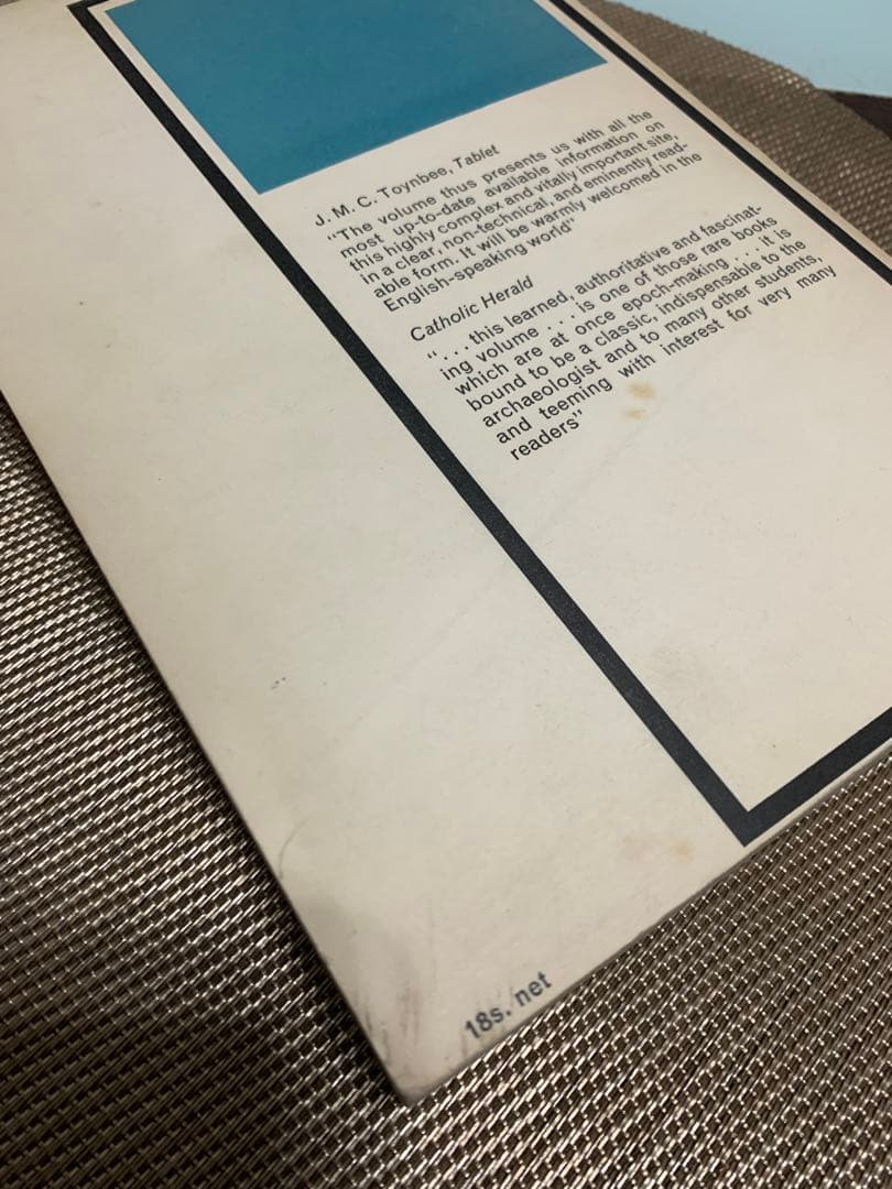 希少　The Tombs of St. Peter & St. Paul