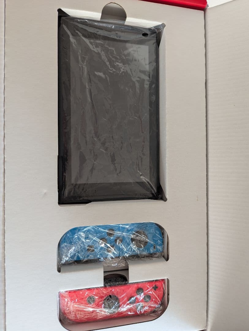 Nintendo Switch 本体セット（ネオンブルー／ネオンレッド）