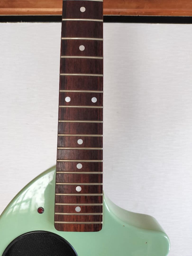 FERNANDES ZO−3 アンプ内蔵ギター