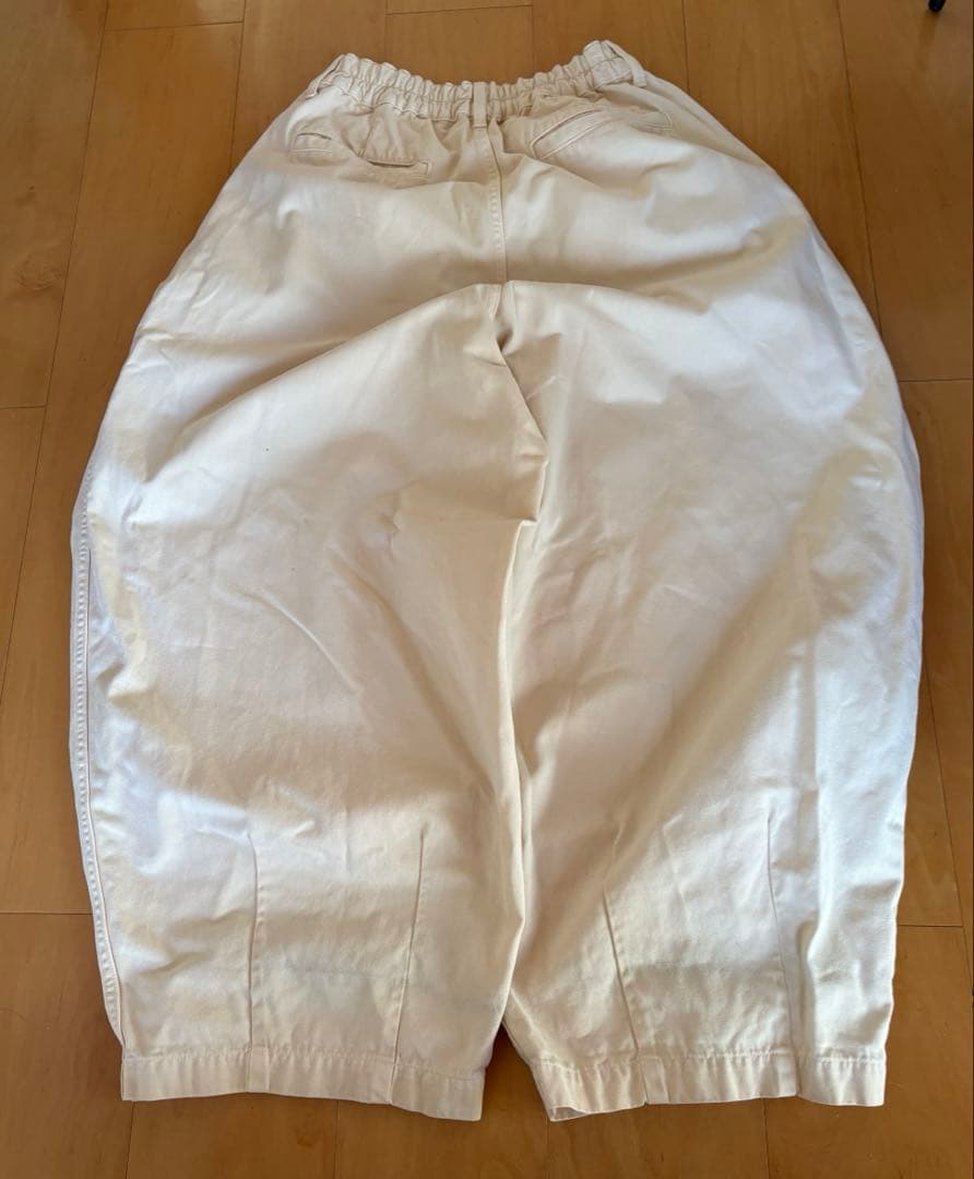 ハーベスティ　サーカスパンツ　アイボリー