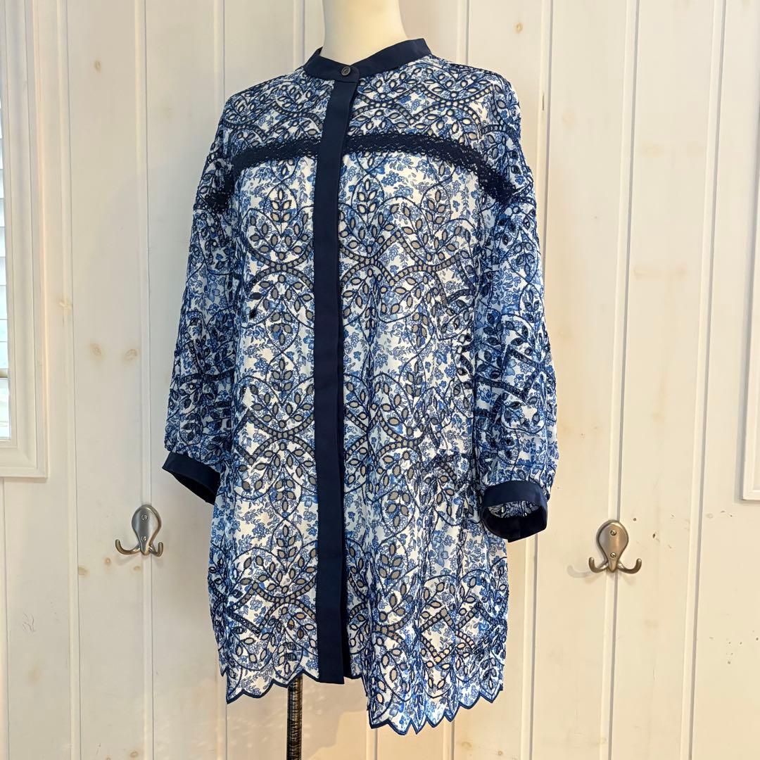 美品　lelian レース　シャツブラウス　青　刺繍　11号　花柄