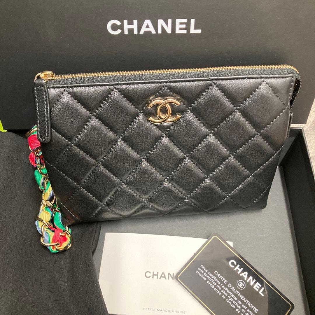 新品未使用☆CHANEL ブラック キルティング クラッチバッグ☆ポーチ☆
