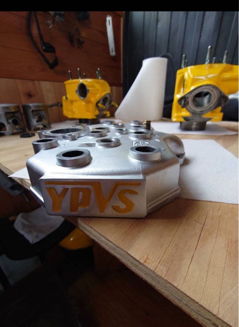 年末出品　RZ350R シリンダー ボルト類