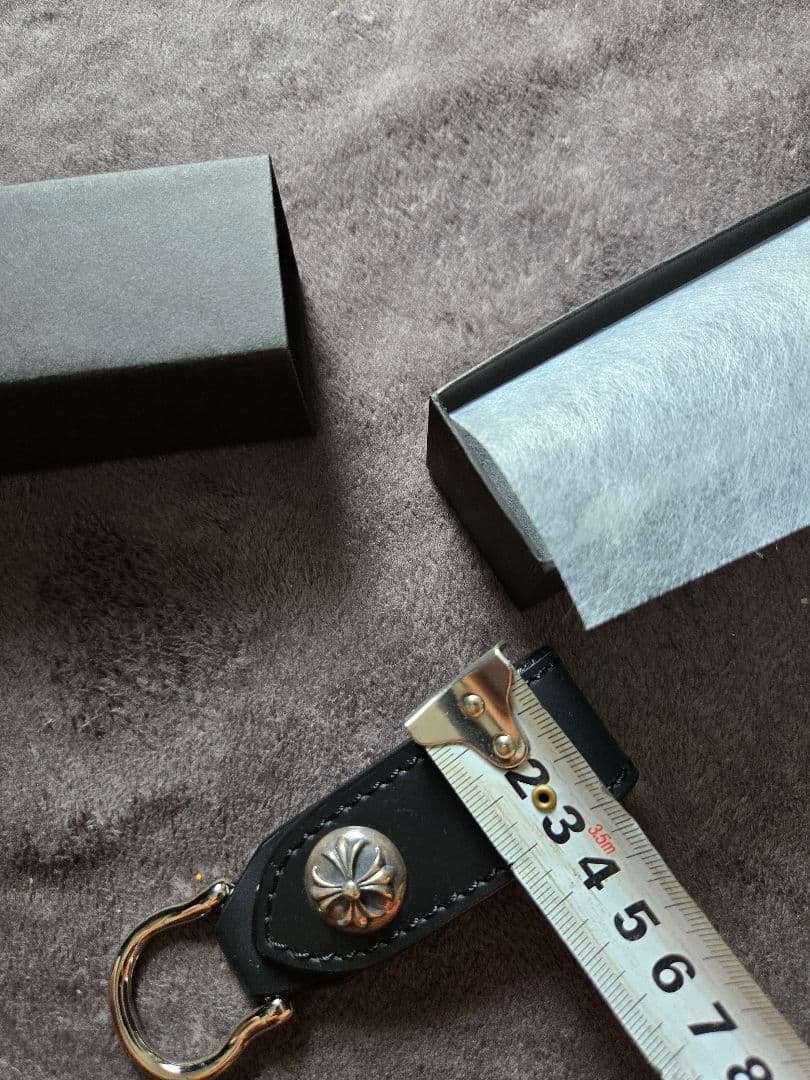 本革！クロム好きに！ブラックレザーキーホルダー。シルバー925ベルトループ