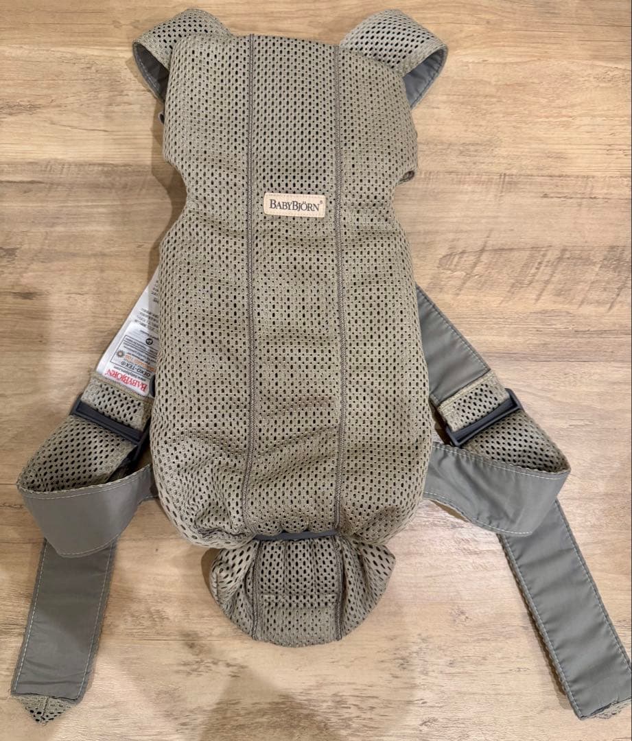 BabyBjörn 抱っこ紐MINI 3Dメッシュ グレーベージュ