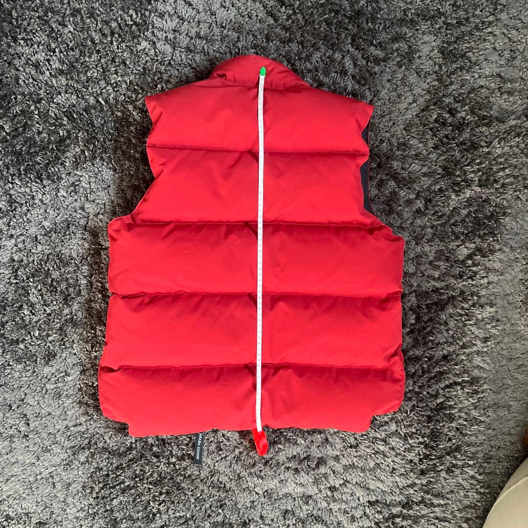   レッド ダウンベスト