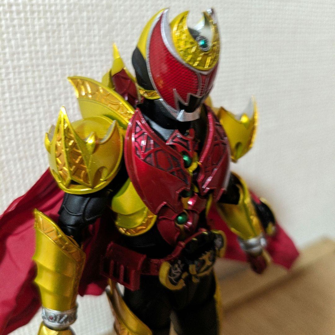 S.H.figuarts 仮面ライダーキバ エンペラーフォーム(真骨彫製法)