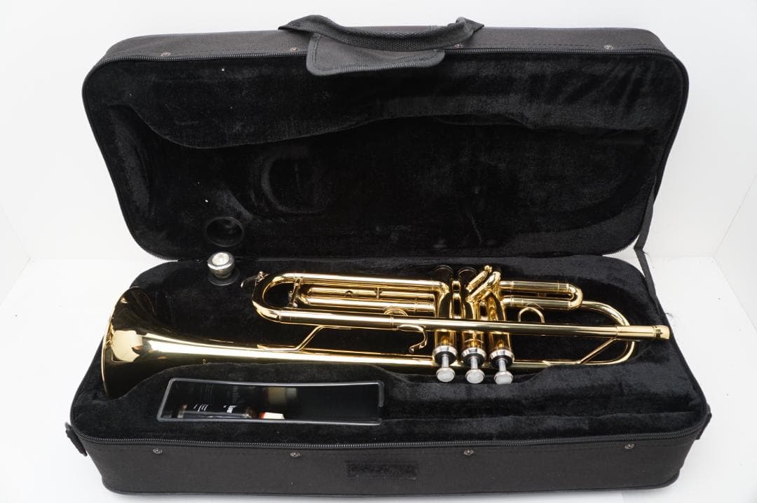 ＜ジャンク扱い＞トランペット マウスピース付　USA製？カルフォルニア