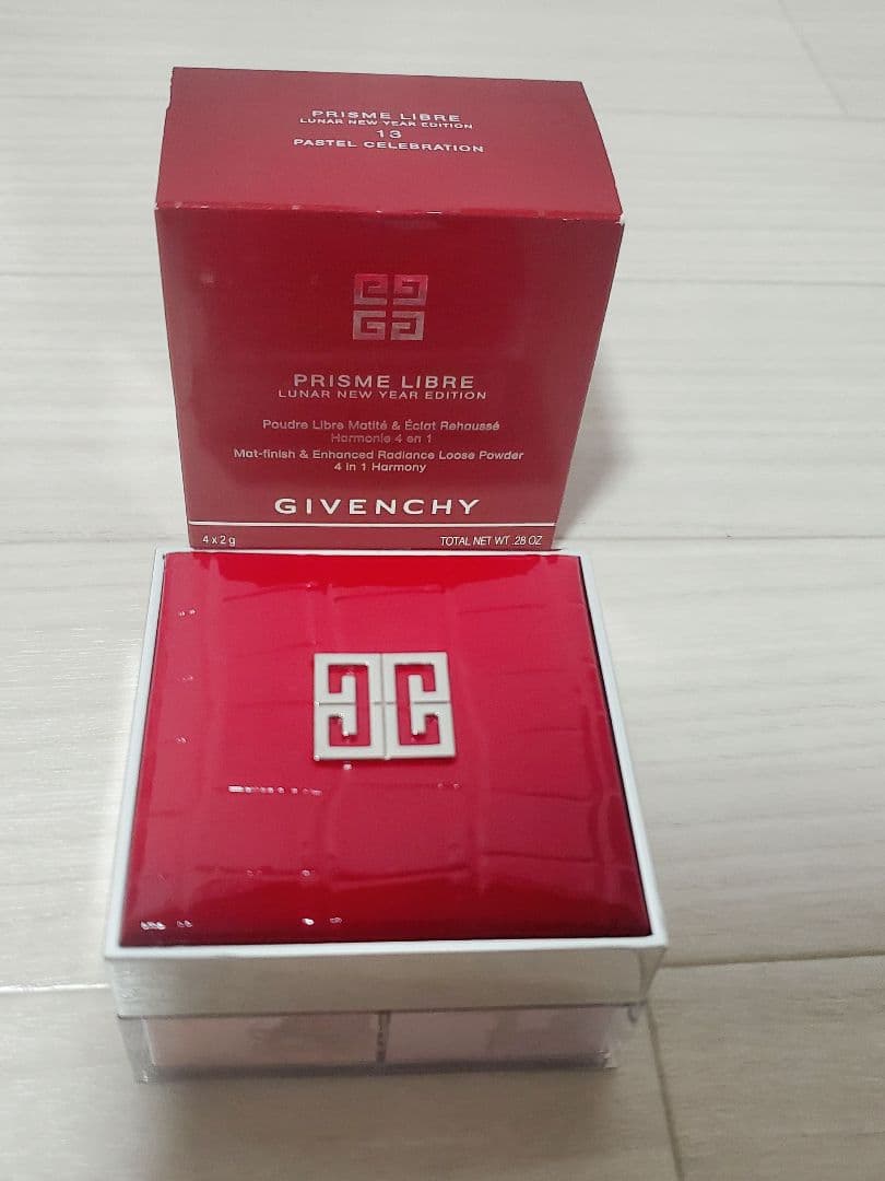 【新品.未使用】限定 入手困難 GIVENCHY  プリズムリーブル おしろい