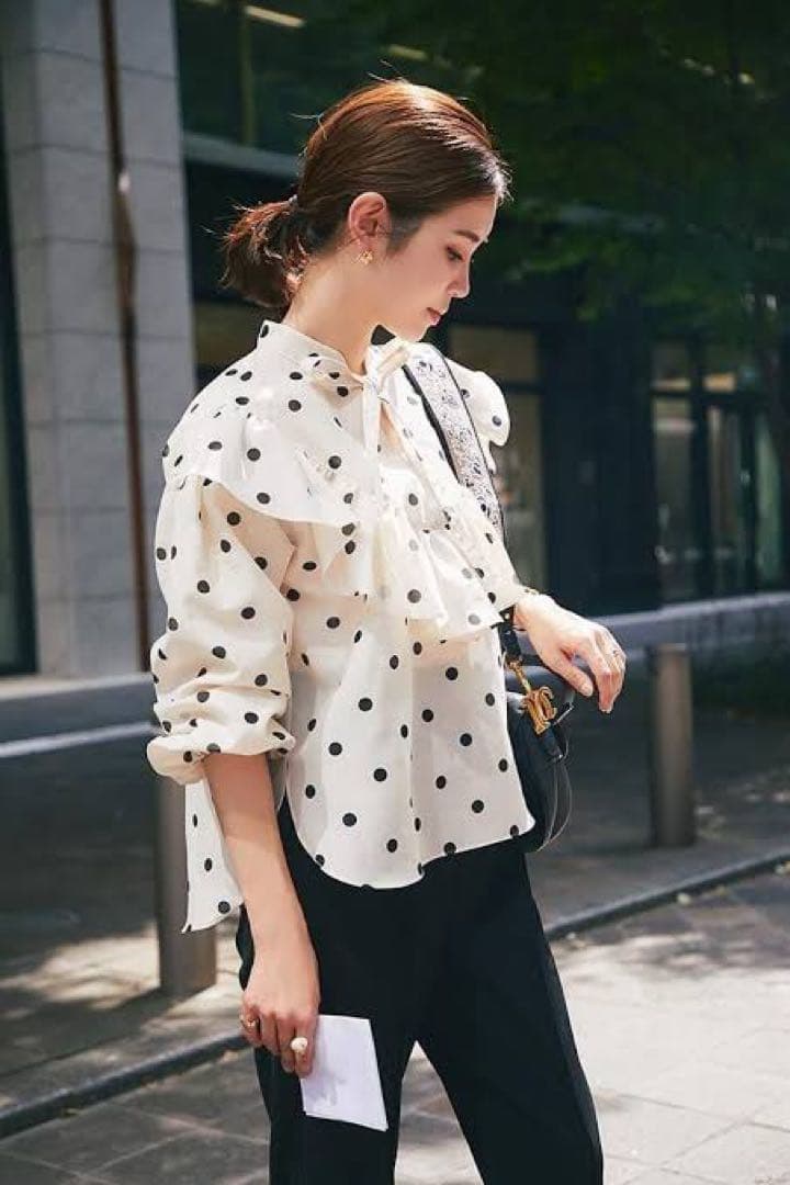 〈未使用〉SEVENTEN セブンテン シアードットブラウスアイボリーS