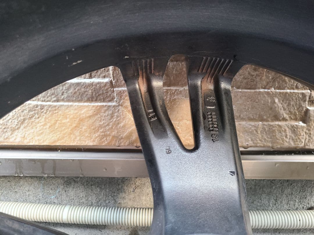 ①MAK ストックホルム 18in 7.5J +50 PCD108 63.4mm