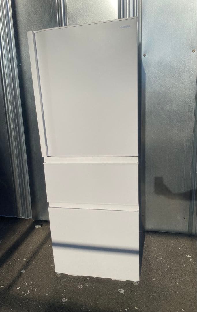 【美品】TOSHIBA 冷凍冷蔵庫 GR-V33SC (WU) 2024年製
