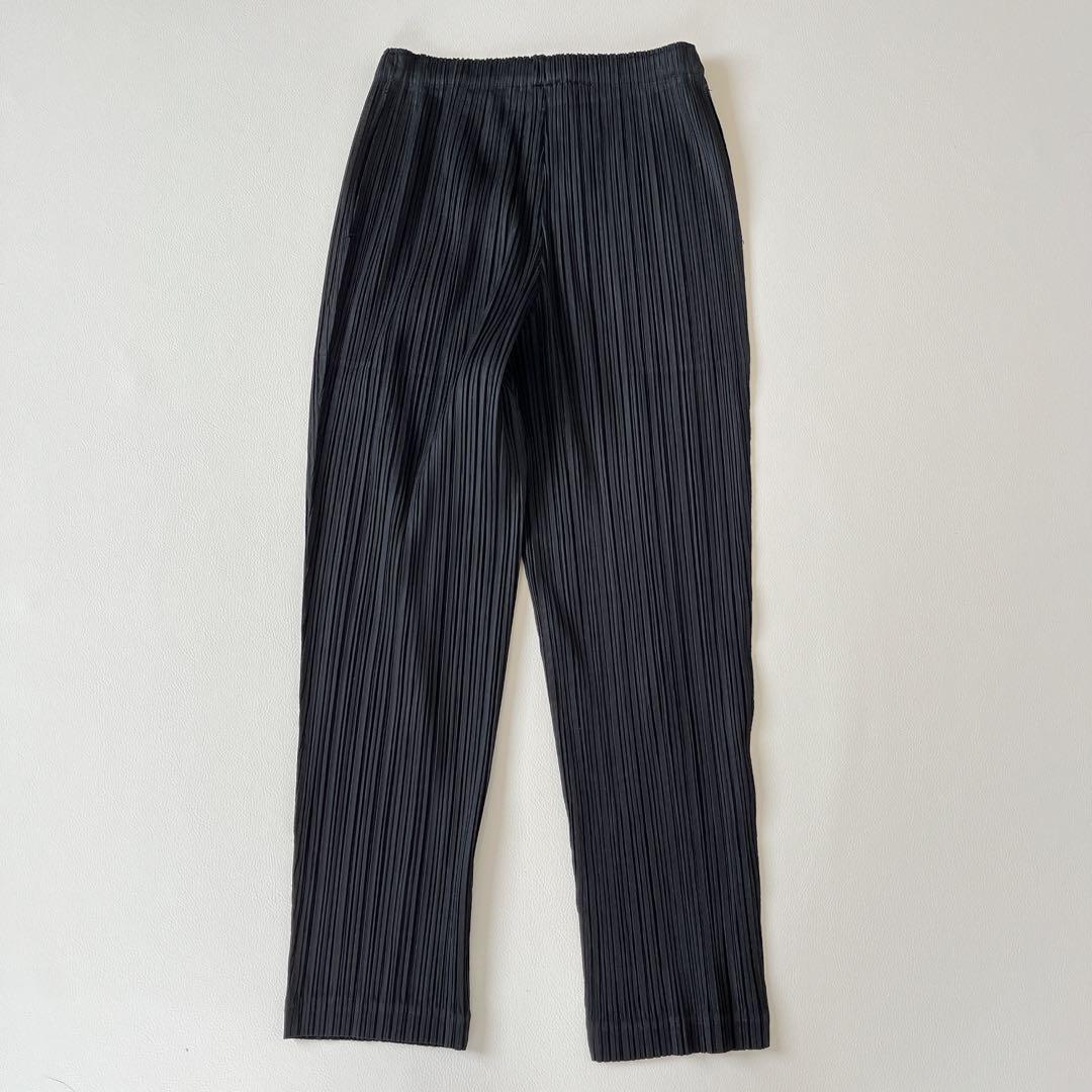 美品✨近年　プリーツプリーズ　イッセイミヤケ　パンツ　ブラック　ポケット