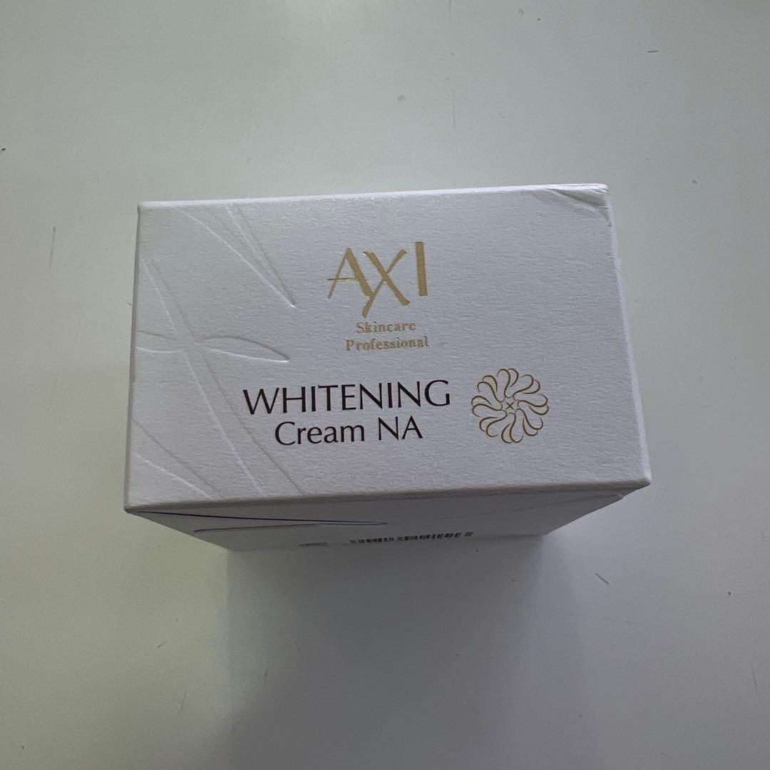 クオレ AXI ホワイトニングクリーム NA 35g 11550円