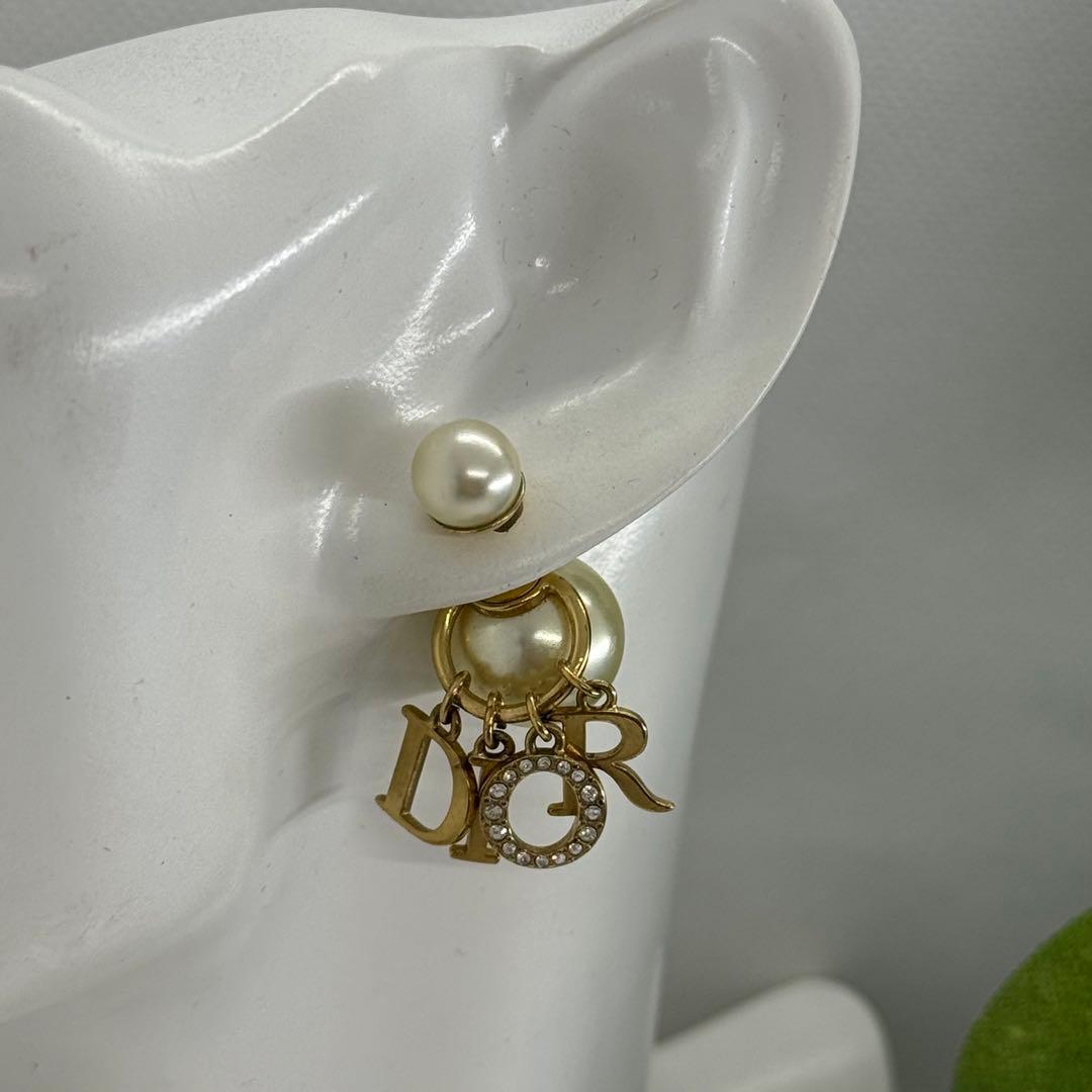 DIOR パール トライバル 片耳ピアス ラインストーン付き 070883