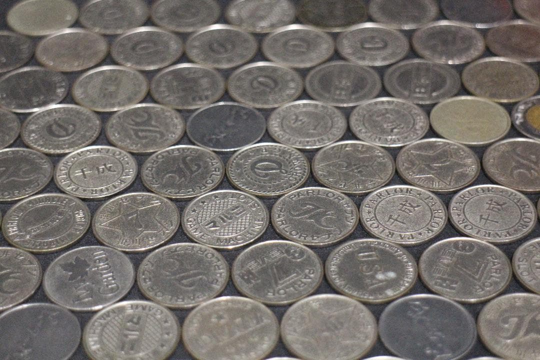 メダル スロット 25パイ 約9kg （ドル箱付き）