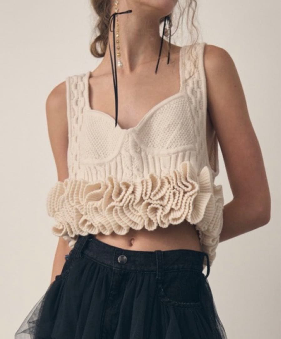 ラベルエチュード ニッティングパターンボリュームフリルボレロニット