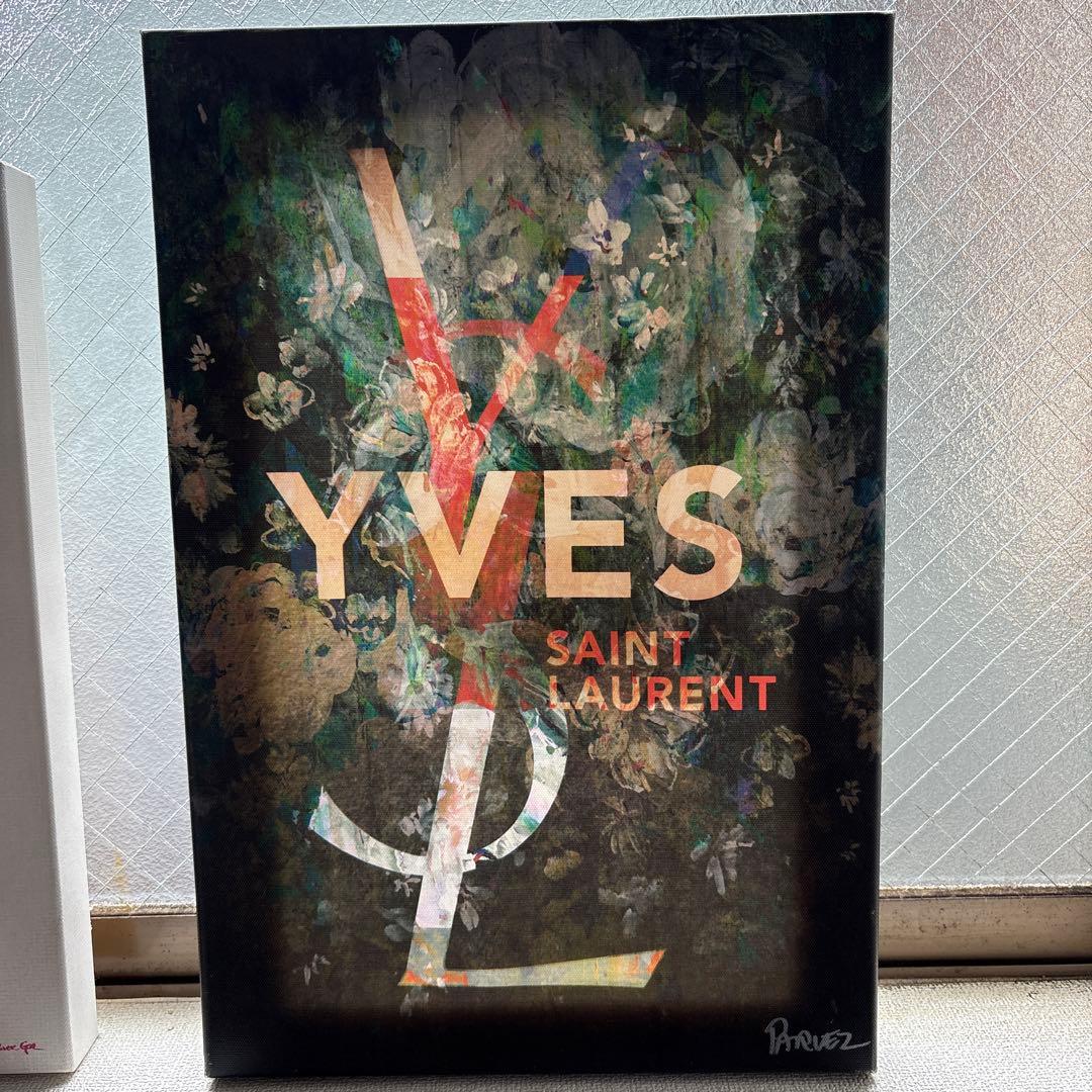 YVES SAINT LAURENT アート作品