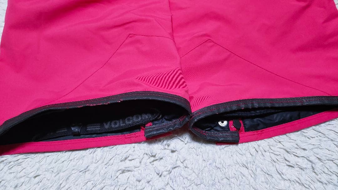 【 VOLCOM ボルコム】 スノーボードウェアパンツ ズボン ゴアテックス
