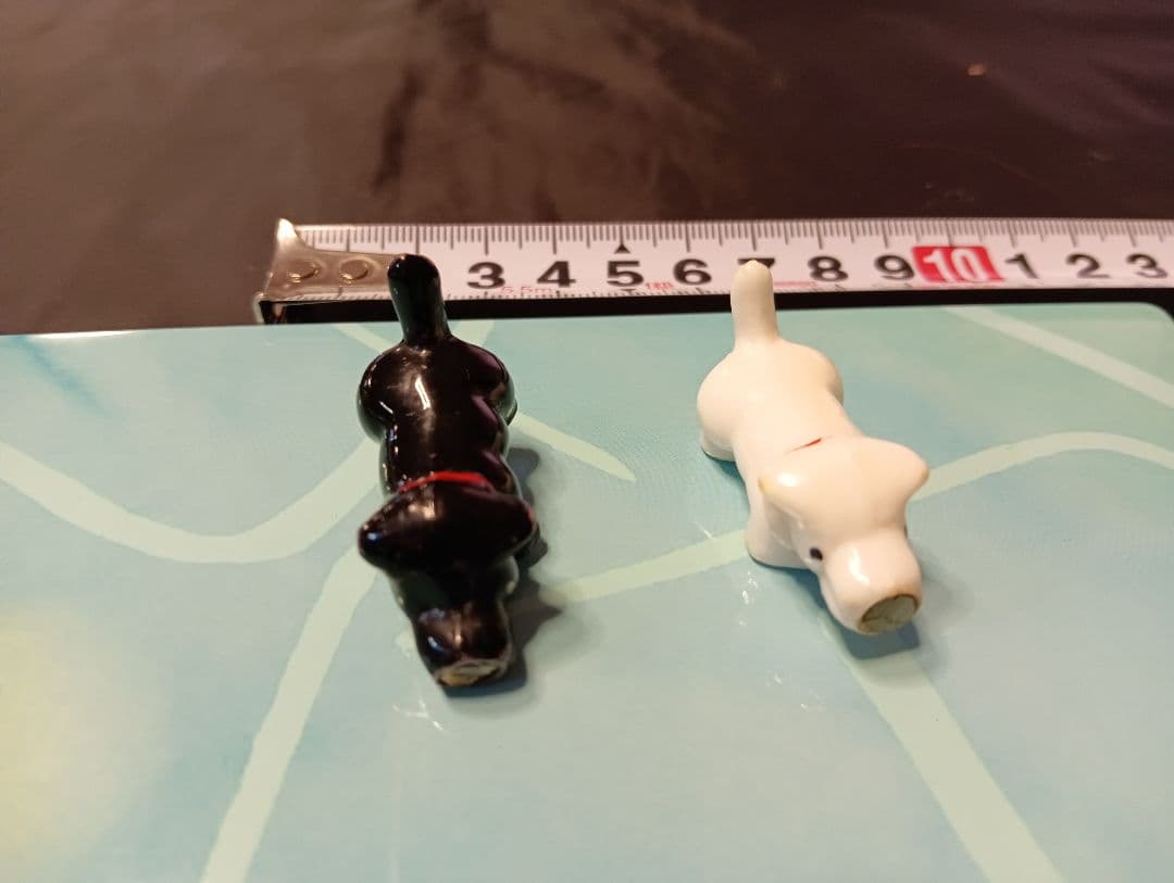 70年前の犬のおもちゃです。磁石でくっつきます。