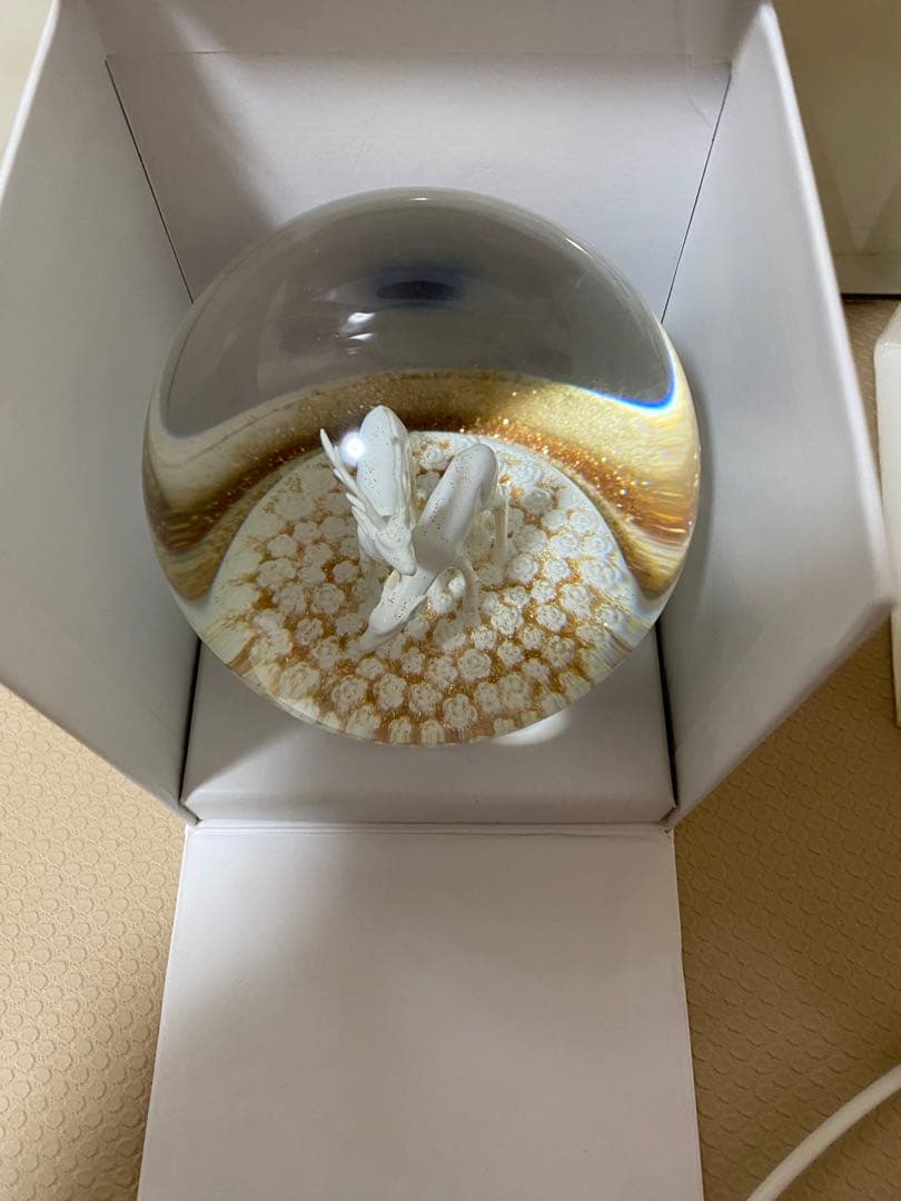 E*i様 CHANEL スノードーム 白い鹿レア