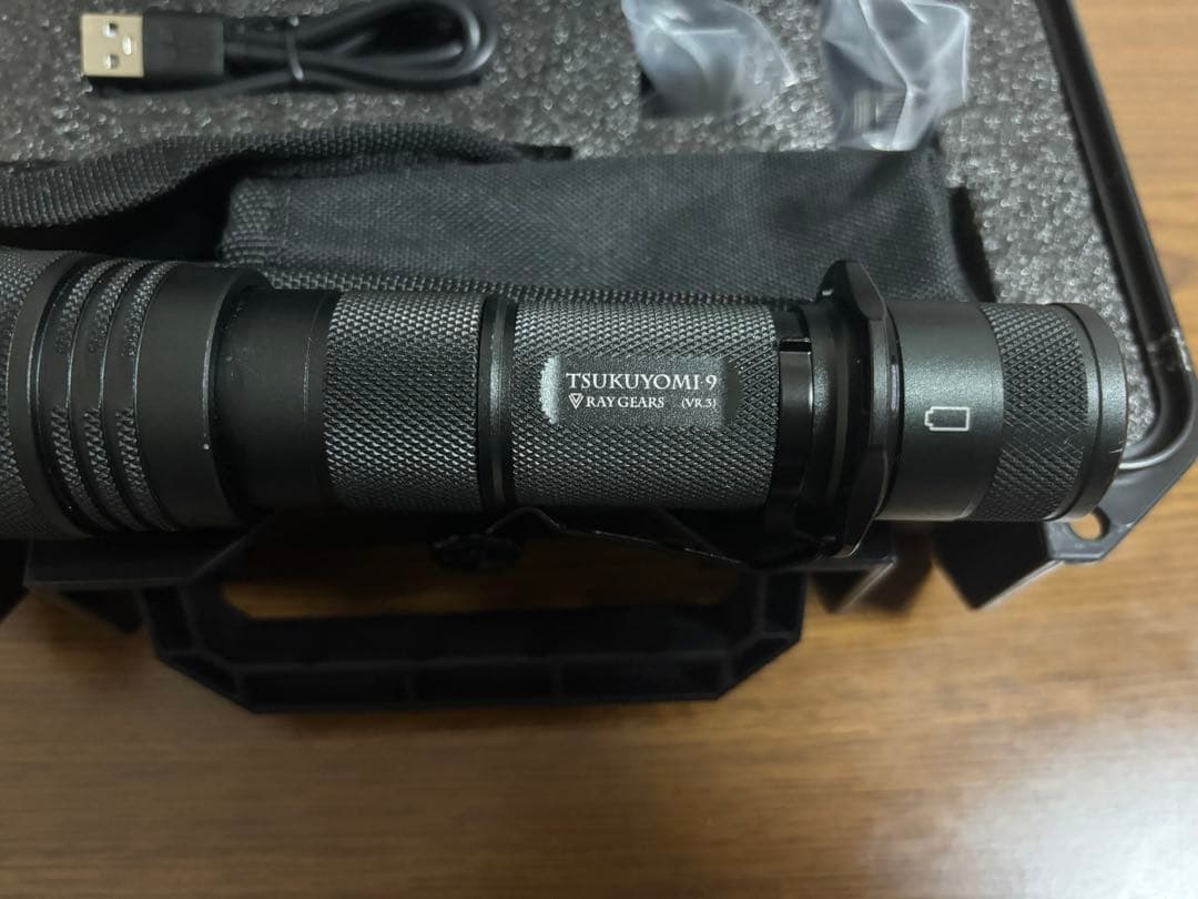 田村装備開発　受注生産品TSUKUYOMI9 VR3フラッシュライト