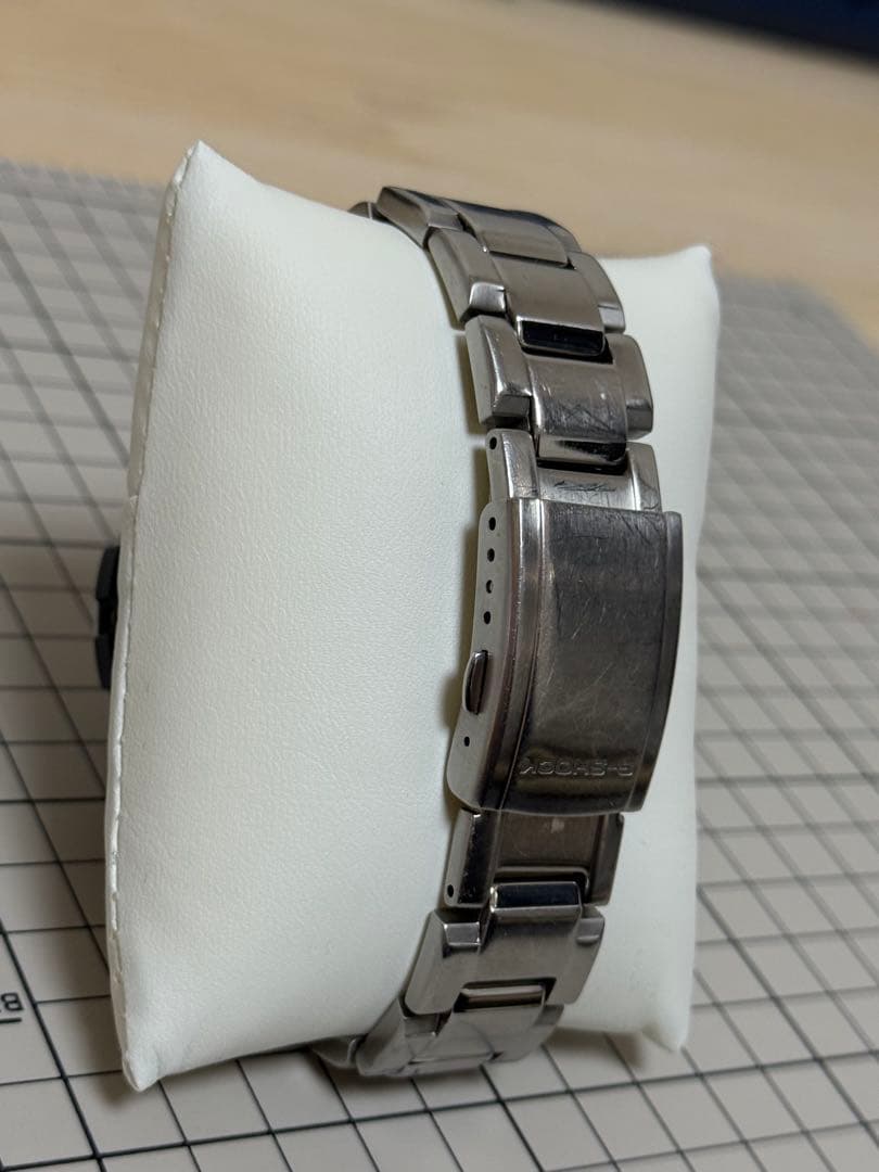 g-shock GST-W110D-1A9JF g-steel メタルバンド