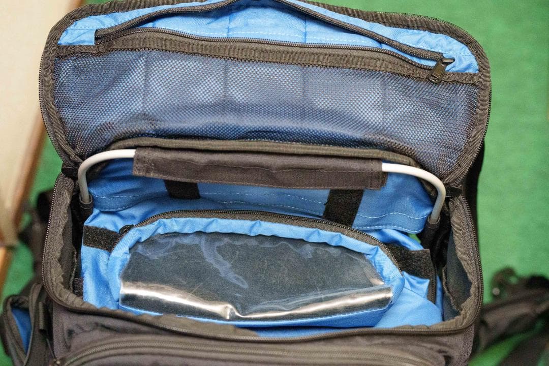 Burton カメラバッグ