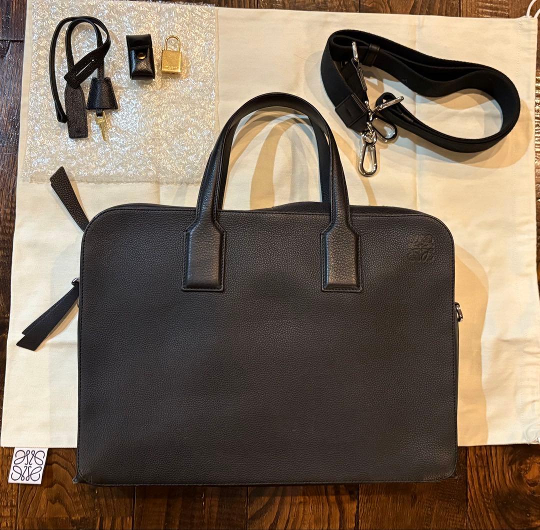 美品　ロエベLOEWEゴヤシンブリーフケース黒 レザー ビジネスバッグ
