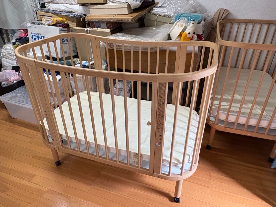 ベビーベッド1台(Tenko)