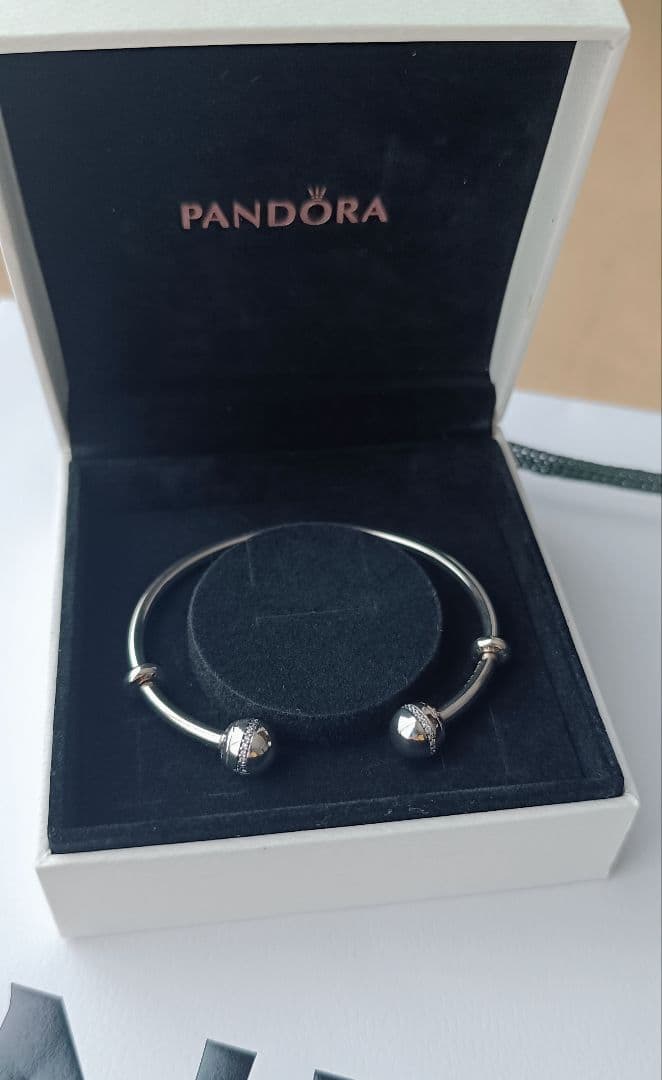 Pandora シルバーオープンバングル