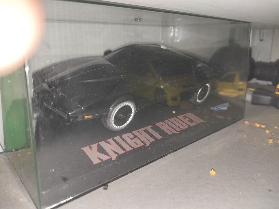 ASC 1/28 Knight Rider モデルカー 黒 透明ケース付き