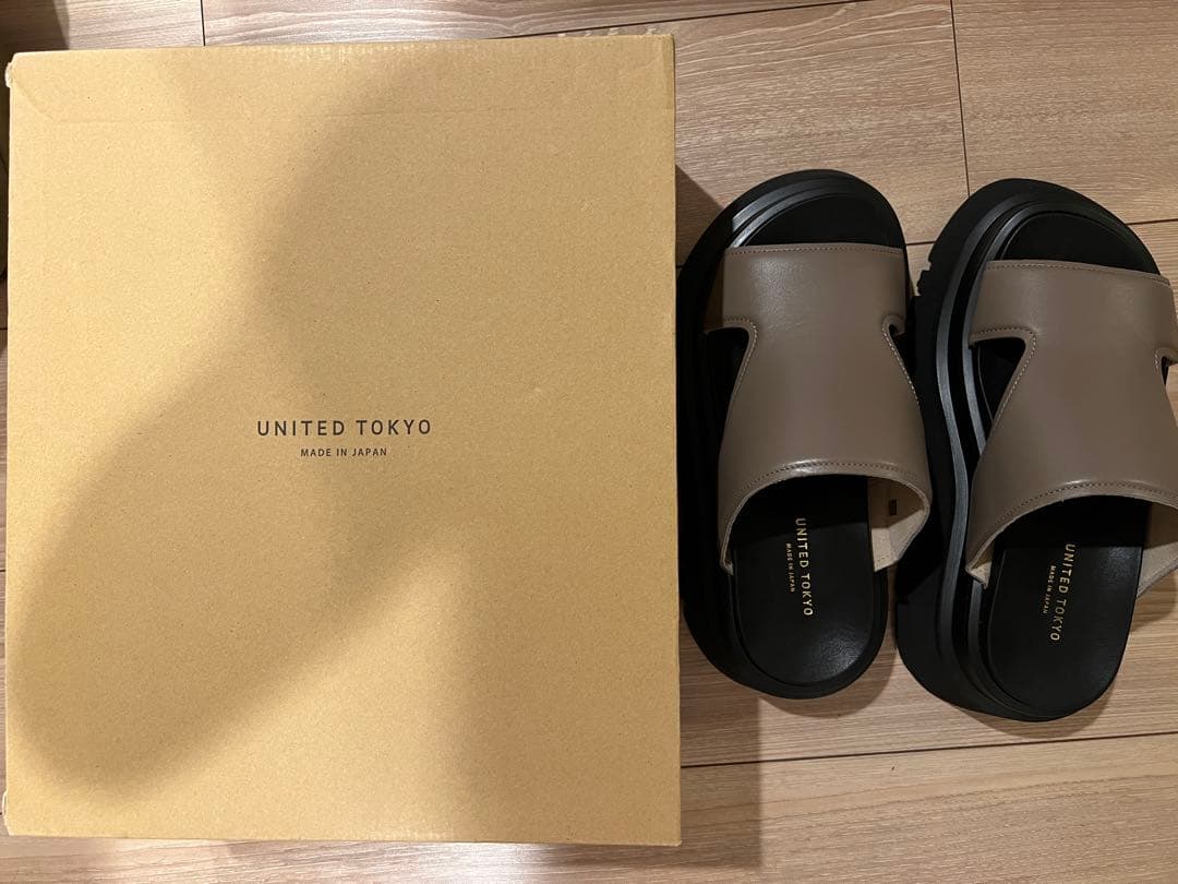 あ*き様 UNITED TOKYO サンダル ベージュ 新品未使用 ※オークショ