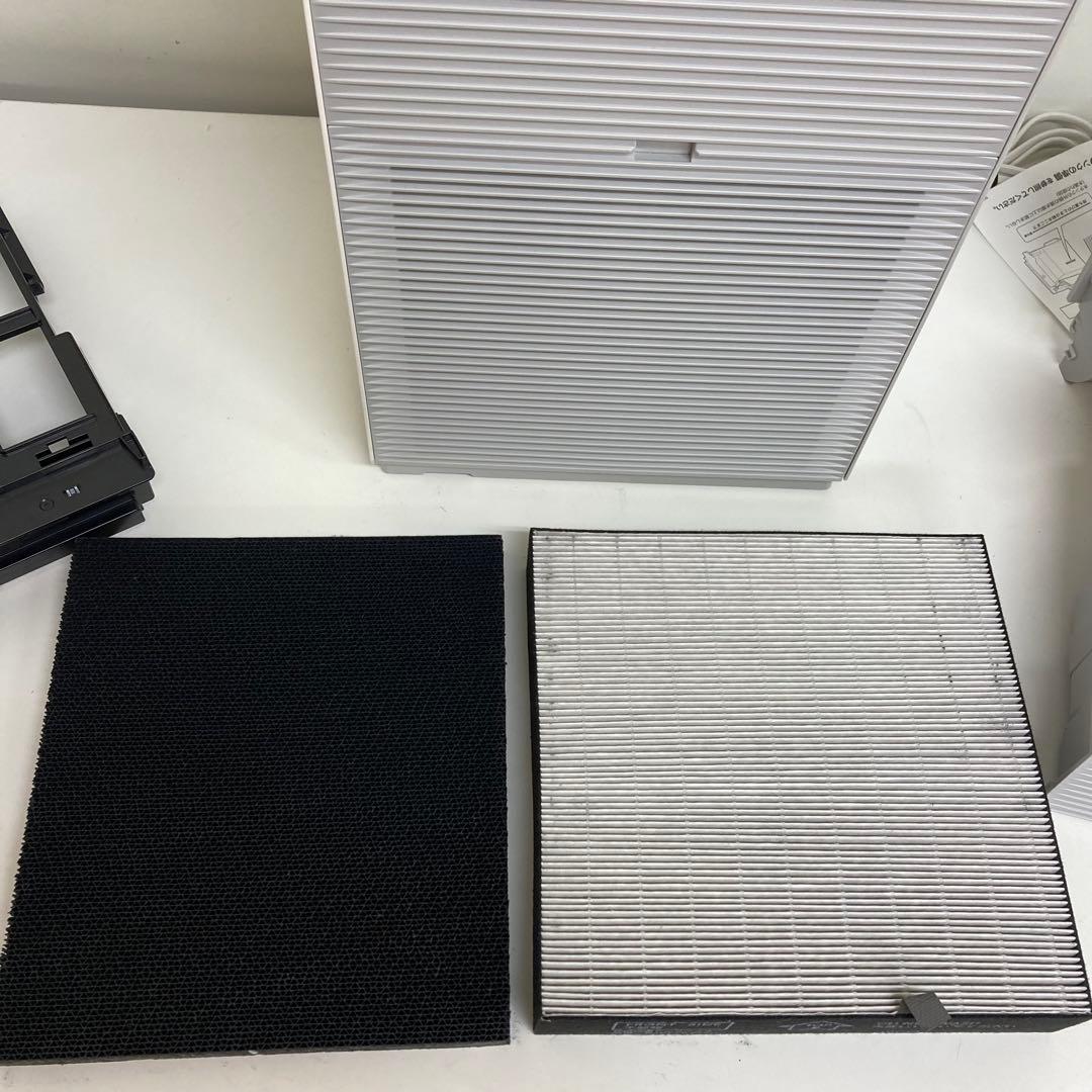 A22-48 DAIKIN　加湿ストリーマ空気清浄機　MCK70Z-W