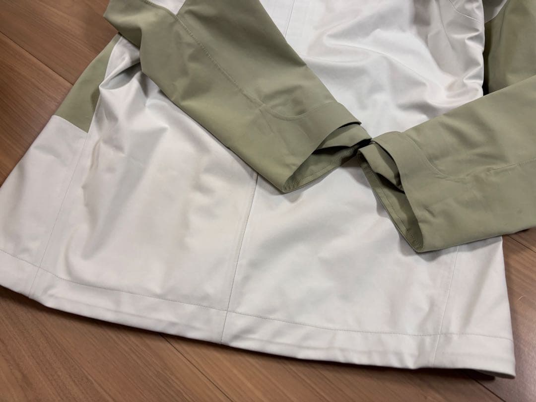 ★24年モデル★お洒落　デサント　スキーウエア 上下セット　SAJ デモ　技術選