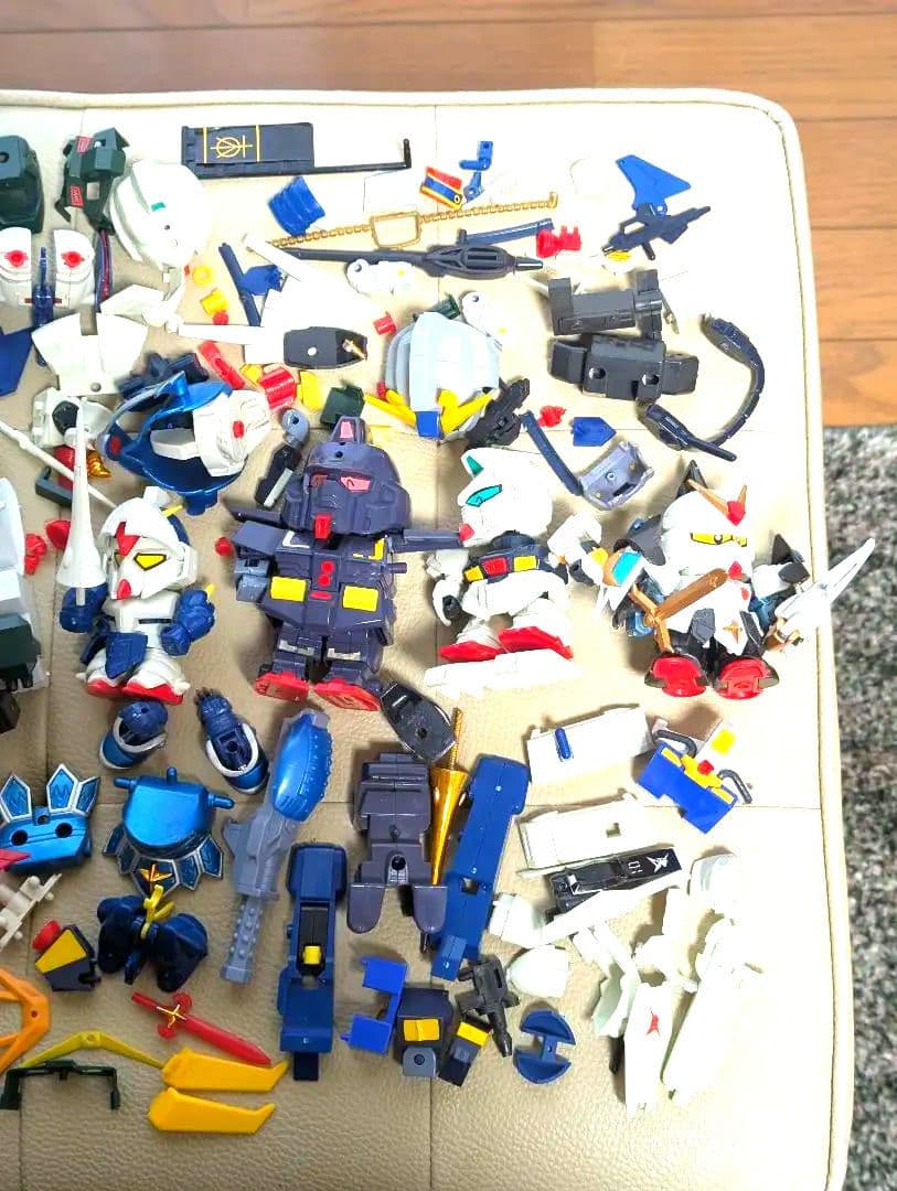 希少　元祖SDガンダム　スーパーディフォルメガンダムワールド＆ガンダムメダル