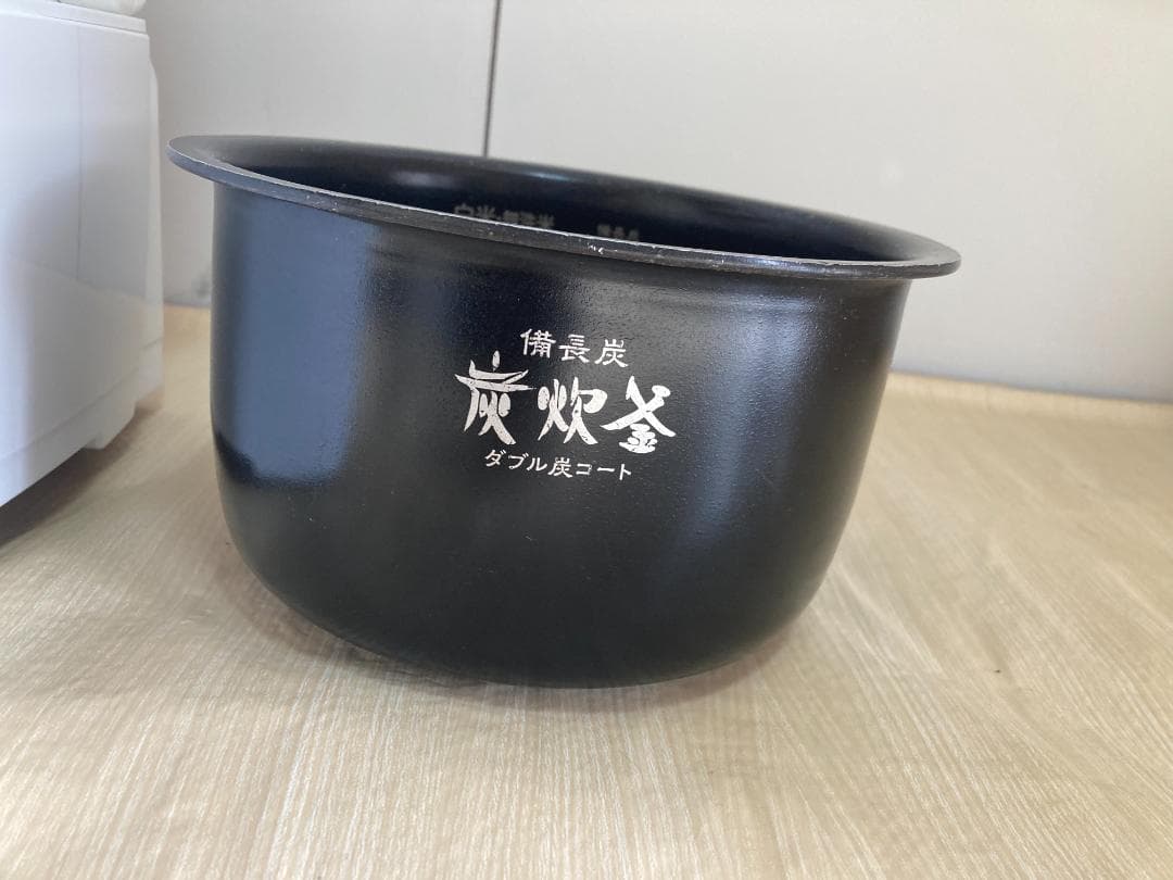 ★★美品★三菱ーIH炊飯器炭炊釜　NJ-VV109-W　形