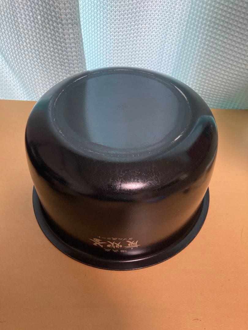 ★★美品★三菱ーIH炊飯器炭炊釜　NJ-VV109-W　形