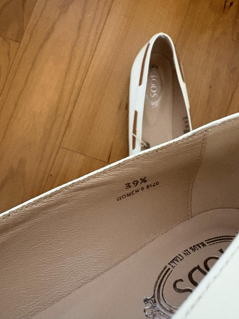 【未使用】TOD'S ホワイトレザー ローファー