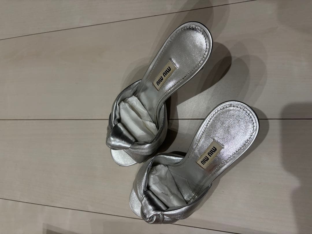 miumiuサンダル美品