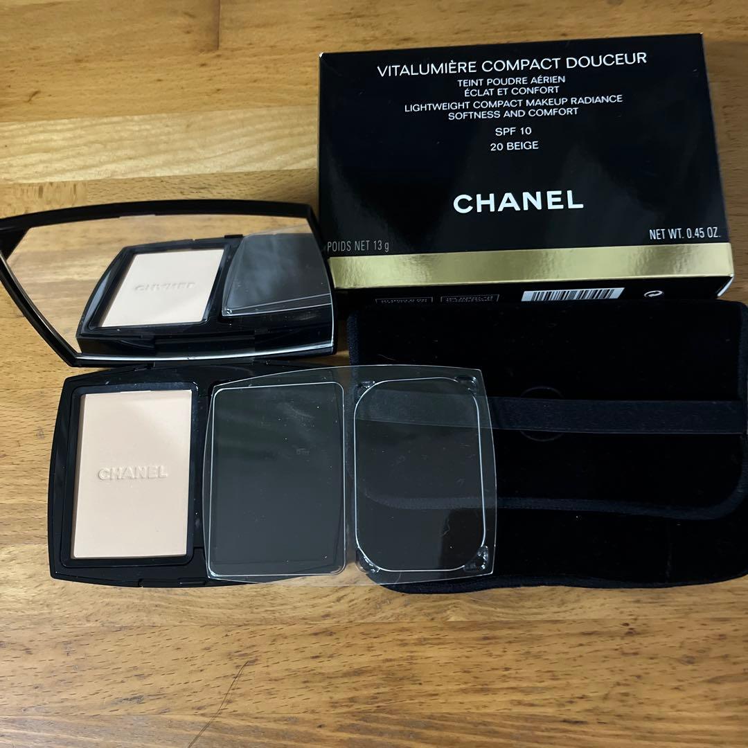 シャネル　パウダーファンデーション　NO20